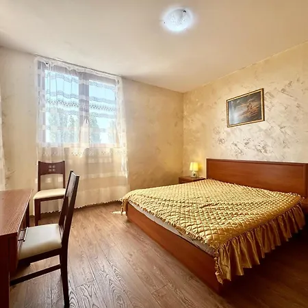 Appartamento Bratanov Ashton Hall *